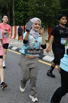 Runner Photo 4306469