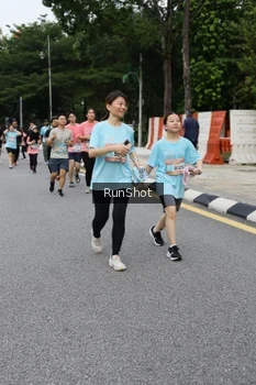 Runner Photo 4306475