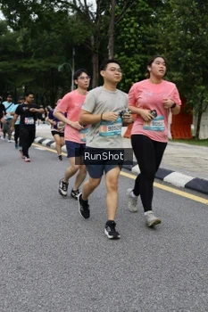 Runner Photo 4306479