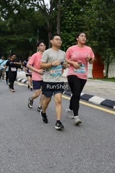 Runner Photo 4306482
