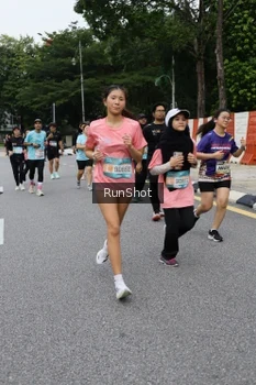 Runner Photo 4306485