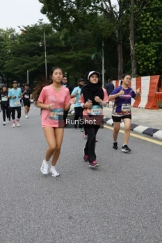 Runner Photo 4306487