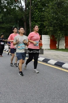 Runner Photo 4306488