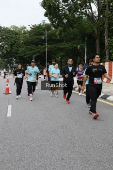 Runner Photo 4306493