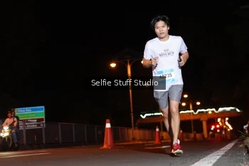Runner Photo 4309588