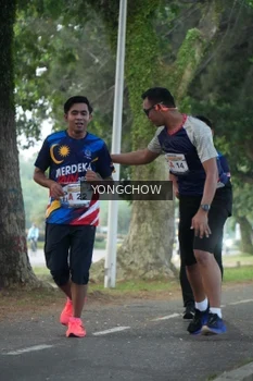 Runner Photo 4311557