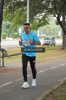 Runner Photo 4311875