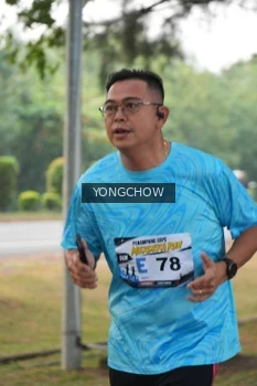 Runner Photo 4311876