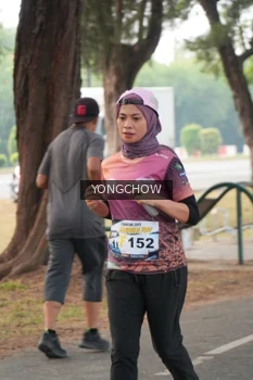 Runner Photo 4312024