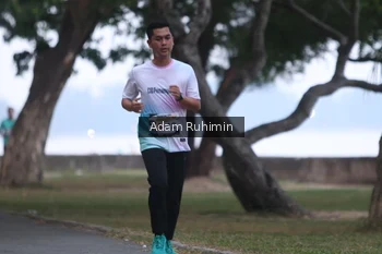 Runner Photo 4312530