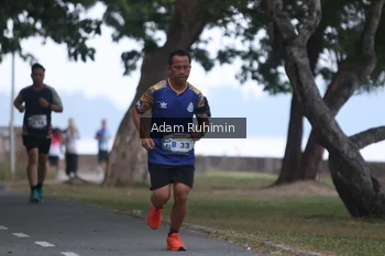 Runner Photo 4312535