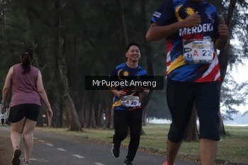 Runner Photo 4312758