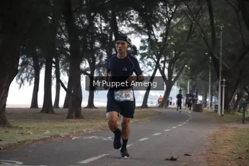 Runner Photo 4312815
