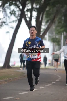 Runner Photo 4313071