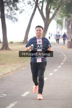 Runner Photo 4313101