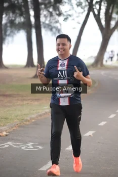Runner Photo 4313103