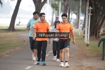 Runner Photo 4313117