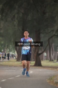 Runner Photo 4313143