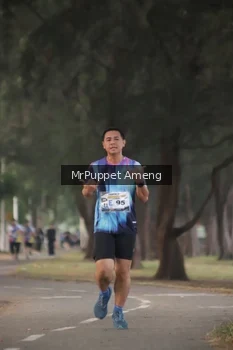 Runner Photo 4313151