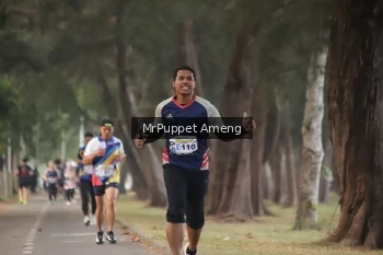 Runner Photo 4313180