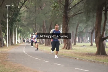 Runner Photo 4313182