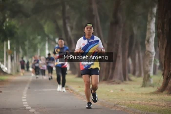 Runner Photo 4313186