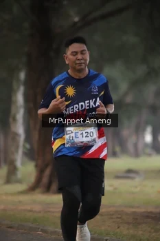 Runner Photo 4313194