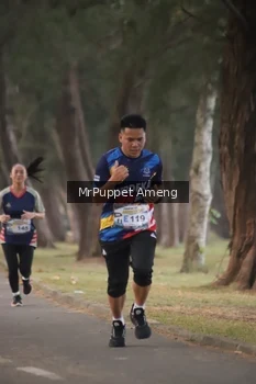 Runner Photo 4313200