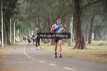Runner Photo 4313201