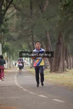 Runner Photo 4313219