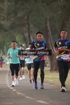 Runner Photo 4313237