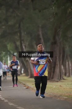 Runner Photo 4313248