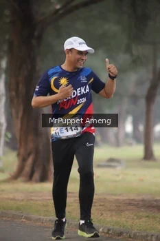 Runner Photo 4313291