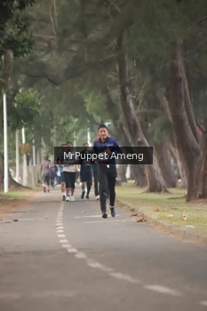 Runner Photo 4313304