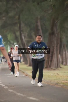 Runner Photo 4313330
