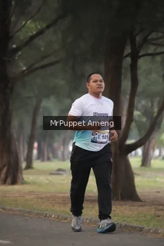 Runner Photo 4313355
