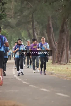 Runner Photo 4313358