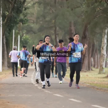 Runner Photo 4313363