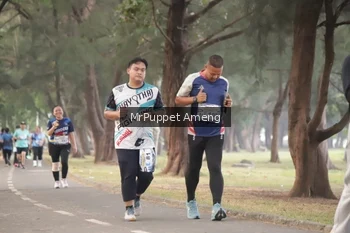 Runner Photo 4313373