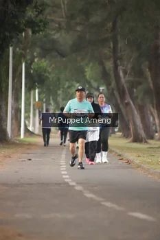 Runner Photo 4313375