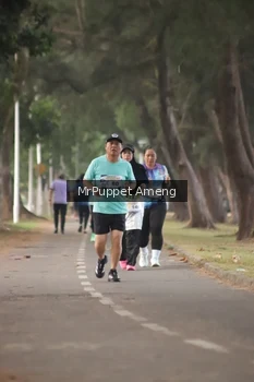 Runner Photo 4313378