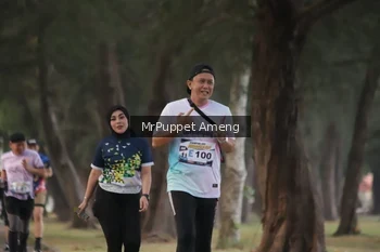 Runner Photo 4313396