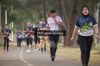Runner Photo 4313398