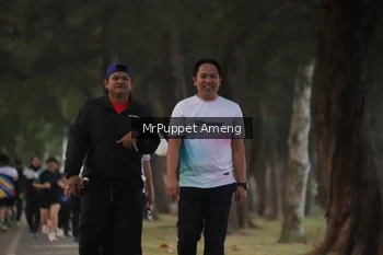Runner Photo 4313425