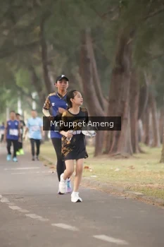 Runner Photo 4313466