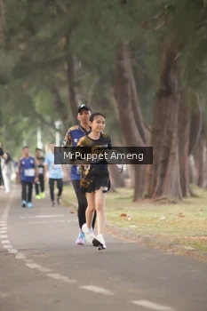 Runner Photo 4313477