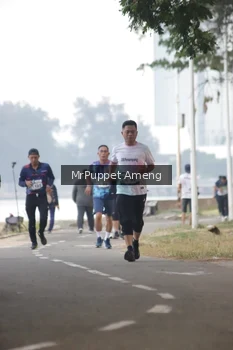 Runner Photo 4313524