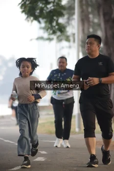 Runner Photo 4313546