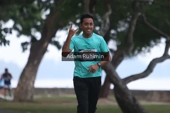 Runner Photo 4313575