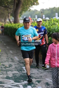 Runner Photo 4313696